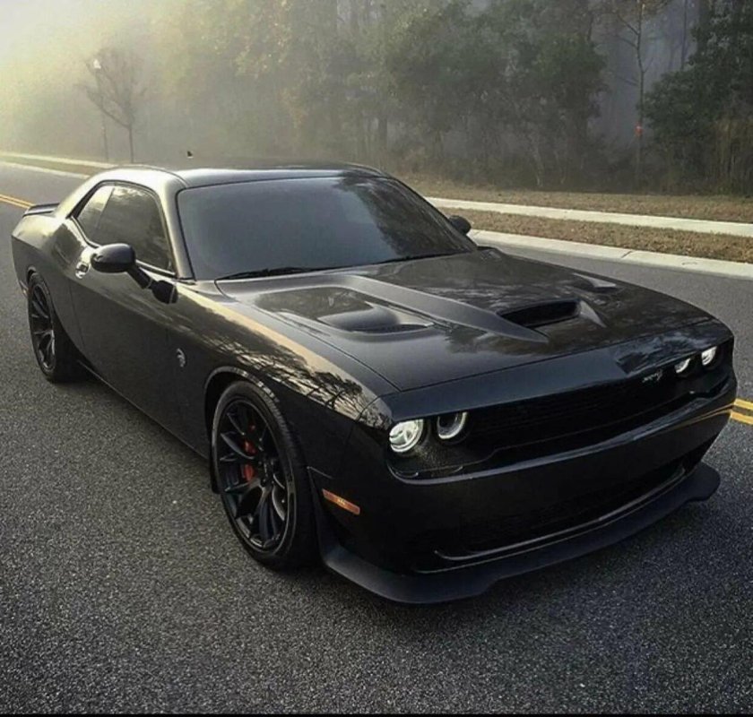 Dodge Challenger srt8 Hellcat