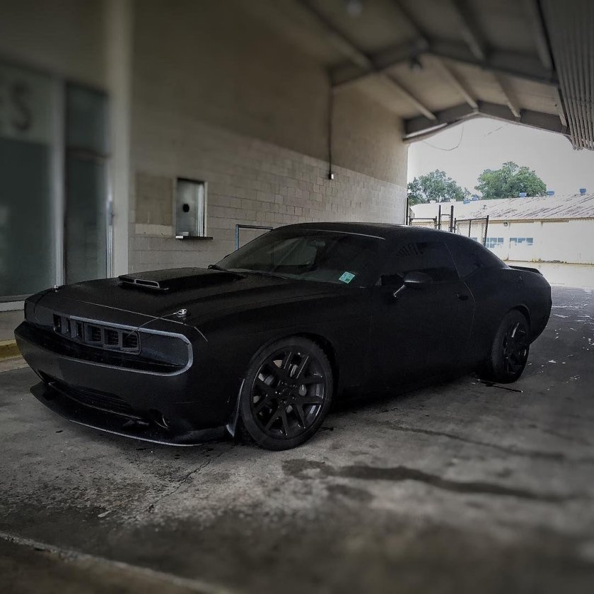 Додж Челленджер 2021 черный