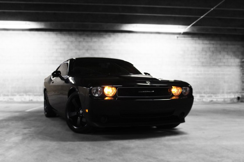 Dodge Challenger черный тонированный