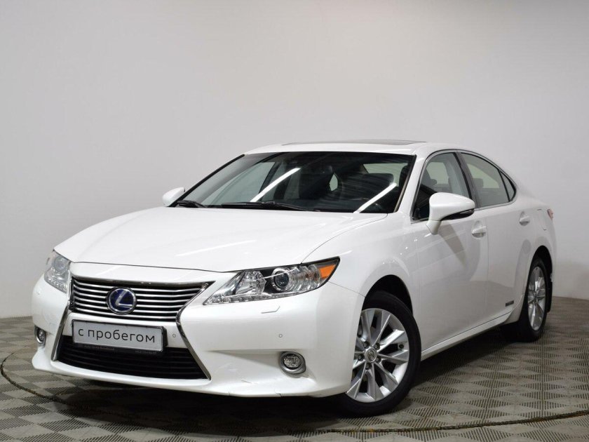 Лексус ЕС 300h