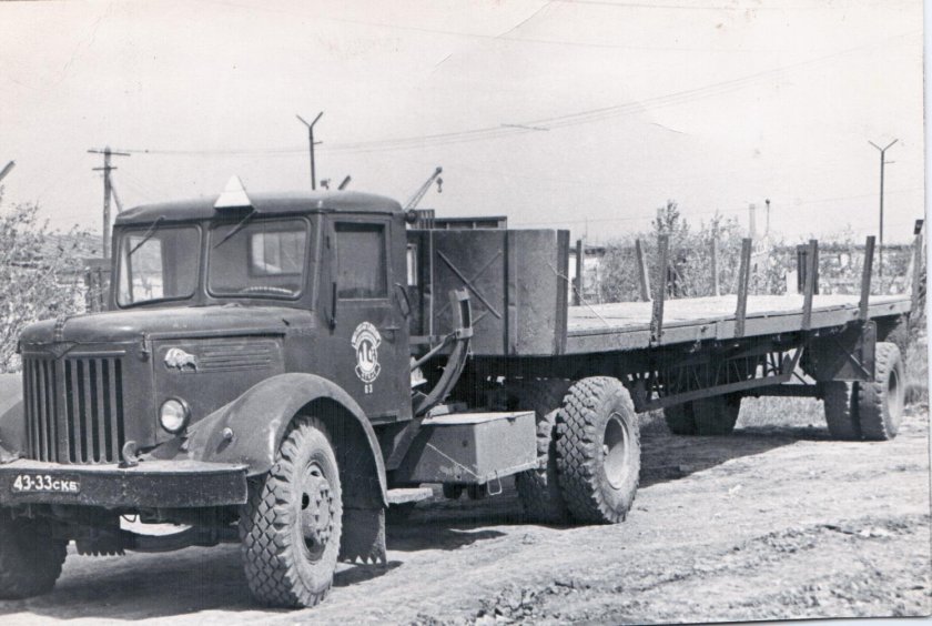 ТЗ-200 МАЗ-200 топливозаправщик