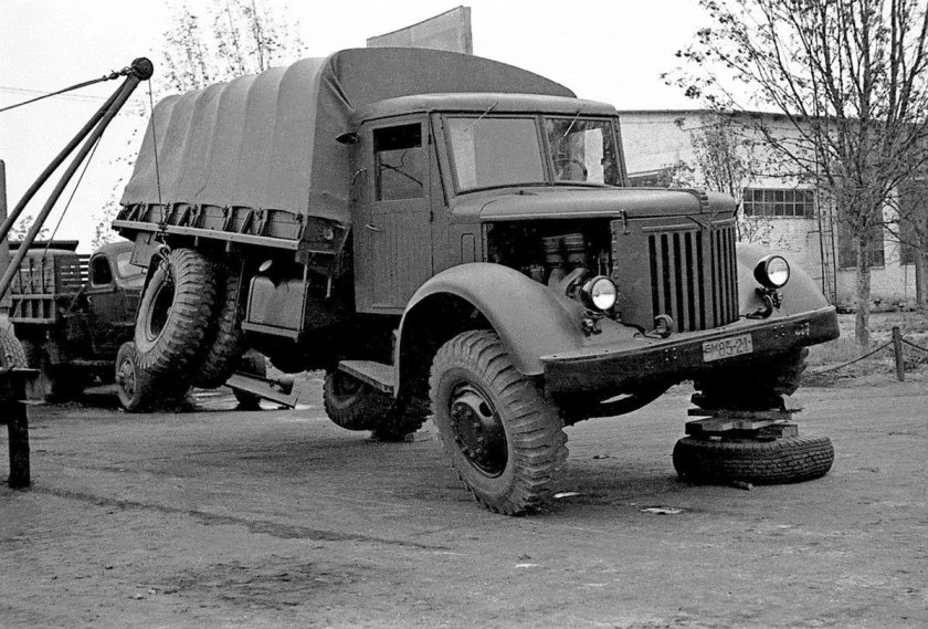 МАЗ 200 самосвал