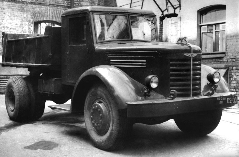 МАЗ ЯАЗ 200