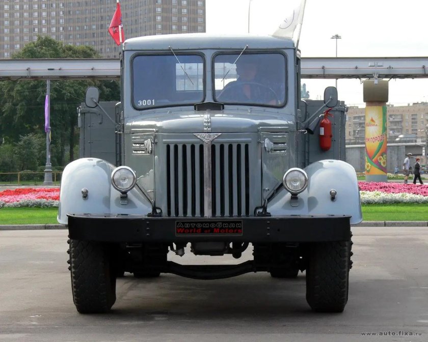 МАЗ 200 сбоку