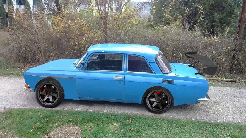 Тюнингованный Москвич 2140