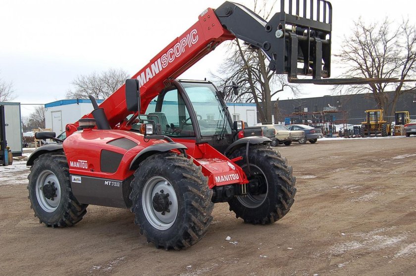 Телескопический погрузчик Manitou