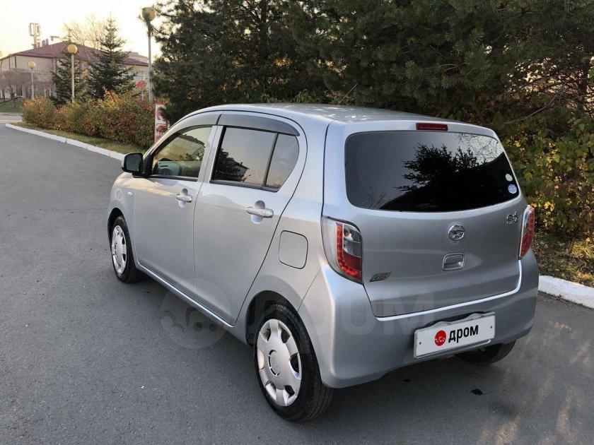 Передняя правая дверь на Daihatsu Mira es 2015 Уссурийск