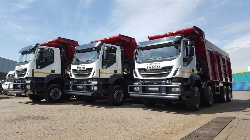 Ивеко самосвал 8х4