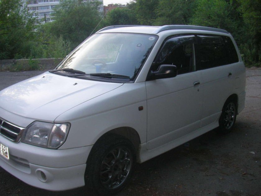 Daihatsu Pyzar 1999