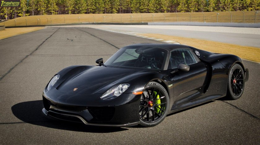 Порше 918 Спайдер черный