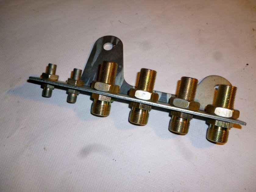 Кронштейн тормозных трубок КАМАЗ