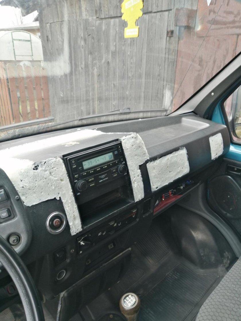 2 Дин магнитола в ГАЗ 3302