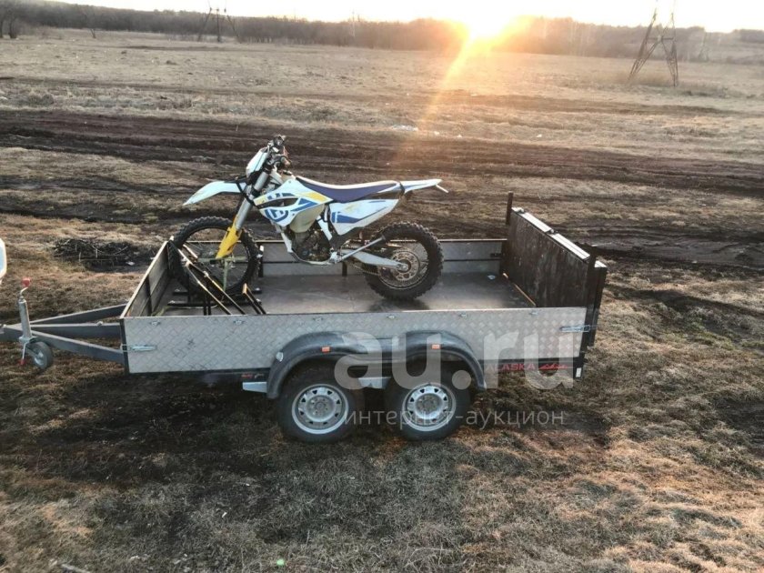 Прицеп для перевозки мото