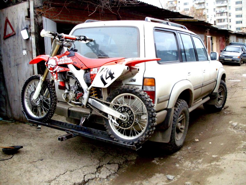 Мотохвост на Прадо 150