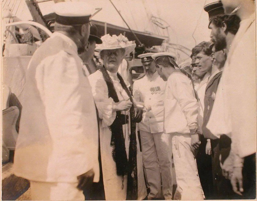 Плавучий госпиталь Орел