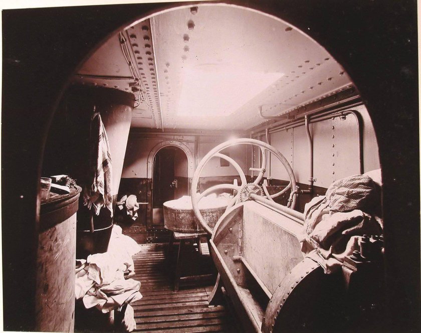 Плавучий госпиталь Орел