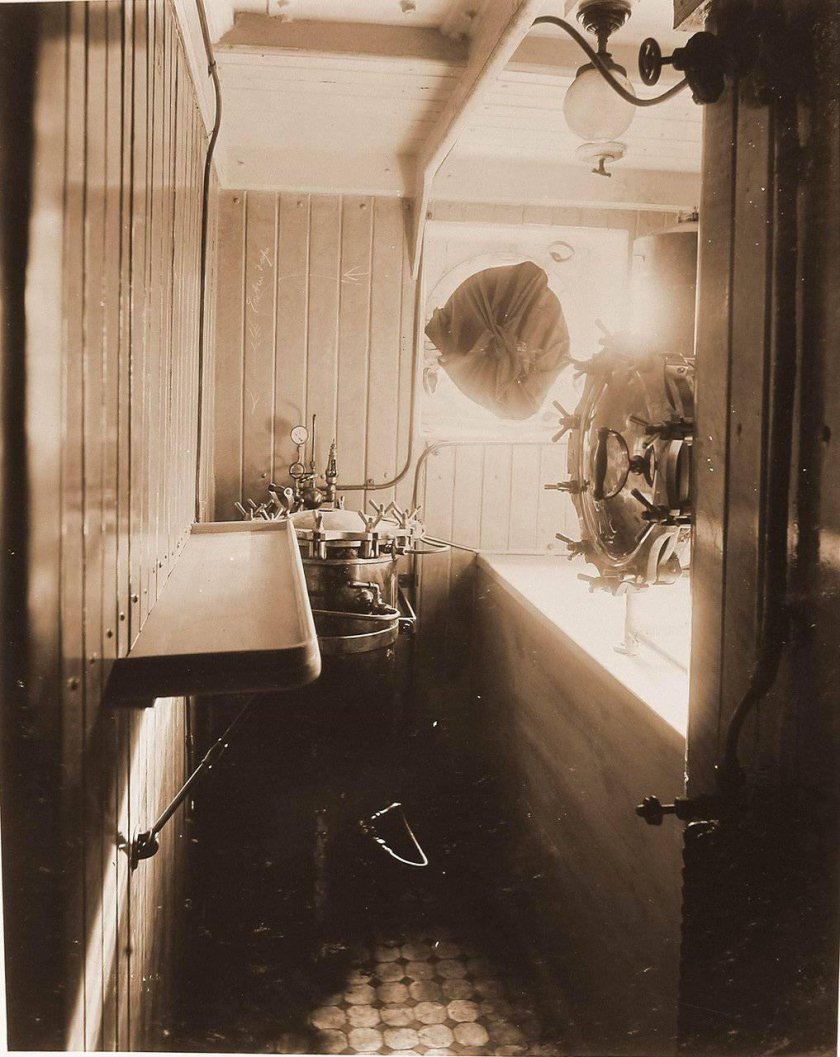 Госпитальное судно Орел скандальные истории