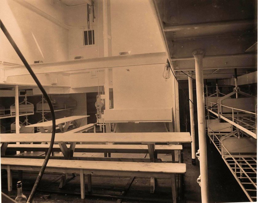 Плавучий госпиталь Енисей в Севастополе