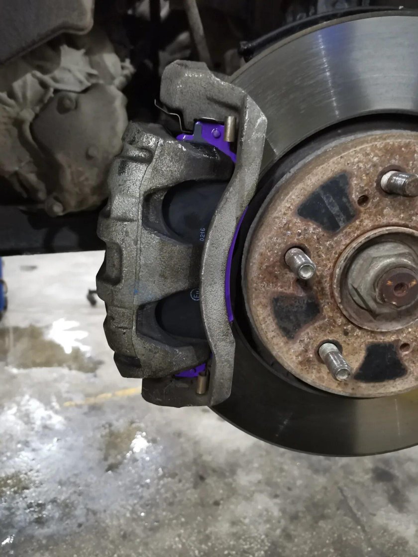 Двухпоршневые суппорта