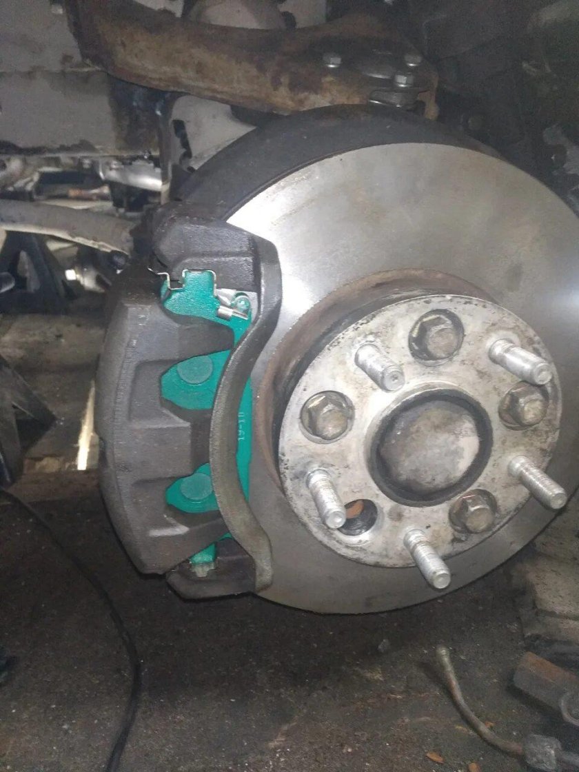 Суппорт ГАЗ 3102 4 поршневой