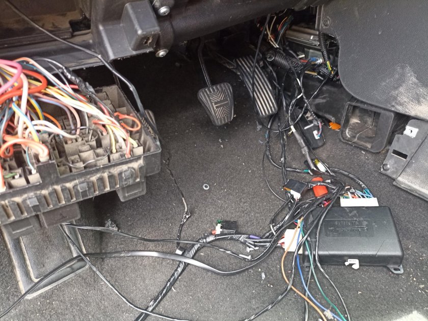 Установка сигнализации Приора