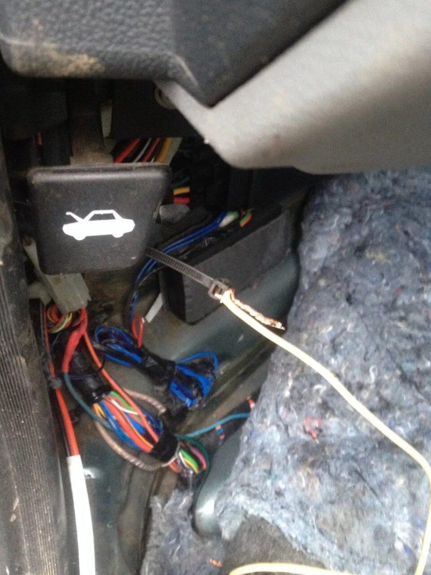 Блок центрального замка ВАЗ 2170