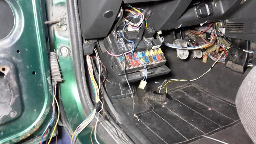 Блок центрального замка ВАЗ 2170