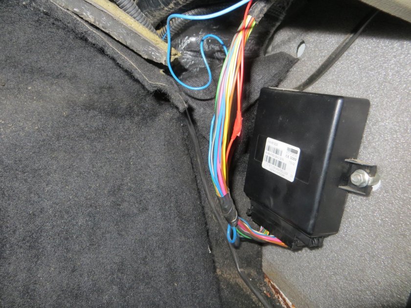 Центральный замок УАЗ Патриот