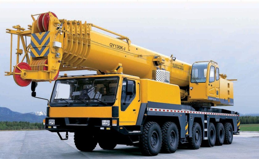 Wheeled Crane