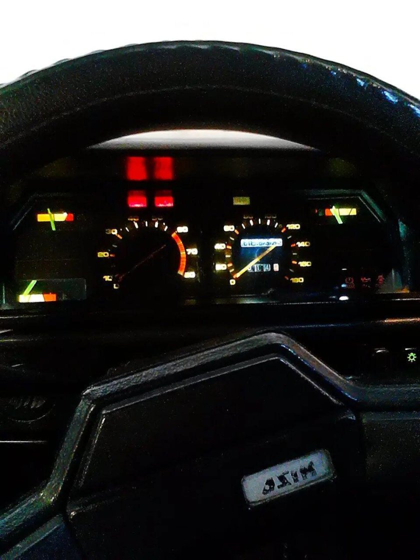 Приборная панель Москвич 2141