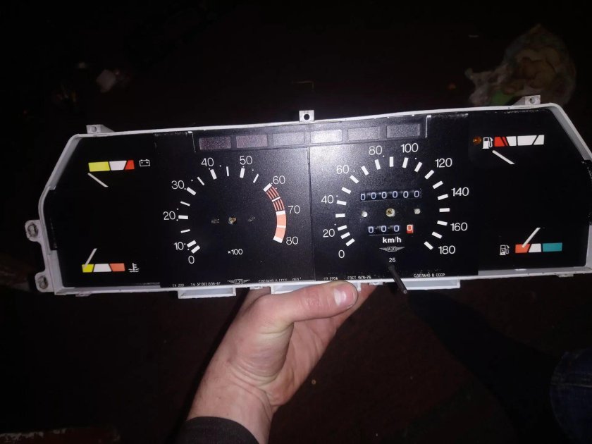 Комбинация приборов Москвич 2141