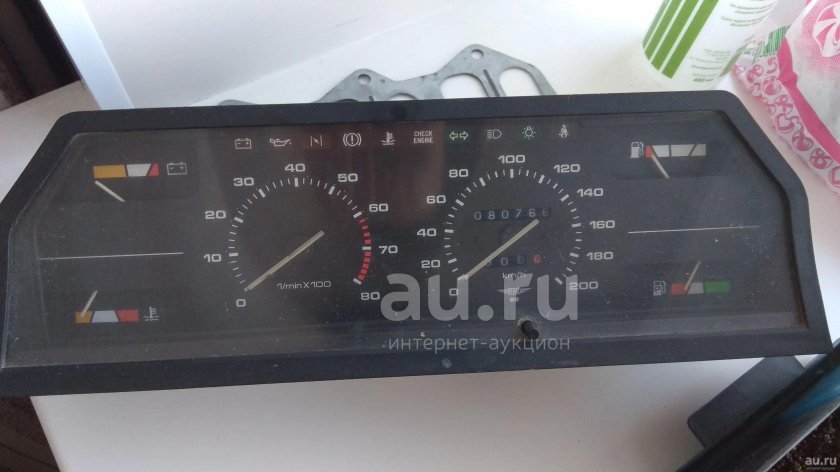 Приборная панель Москвич 2141