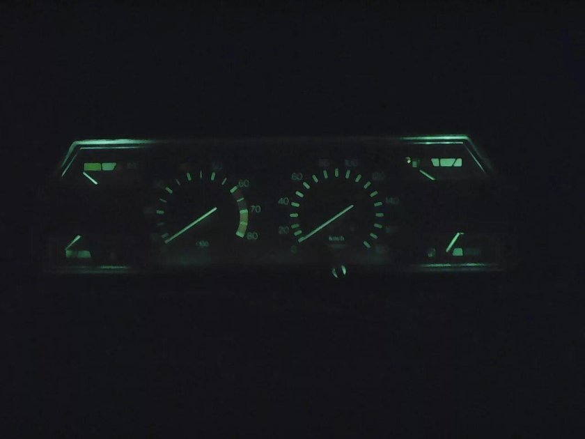 Приборная панель Москвич 2141