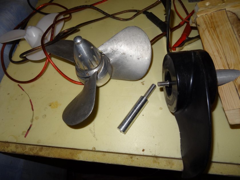 Гребной винт yhs