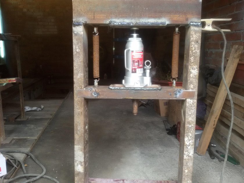 Гидравлический пресс из 20 швеллера