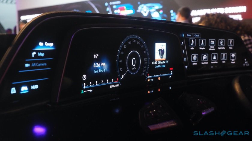 Cadillac Escalade 2021 приборная панель