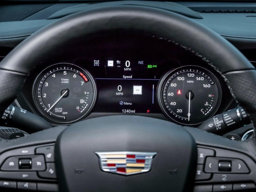 Cadillac xt4 приборка