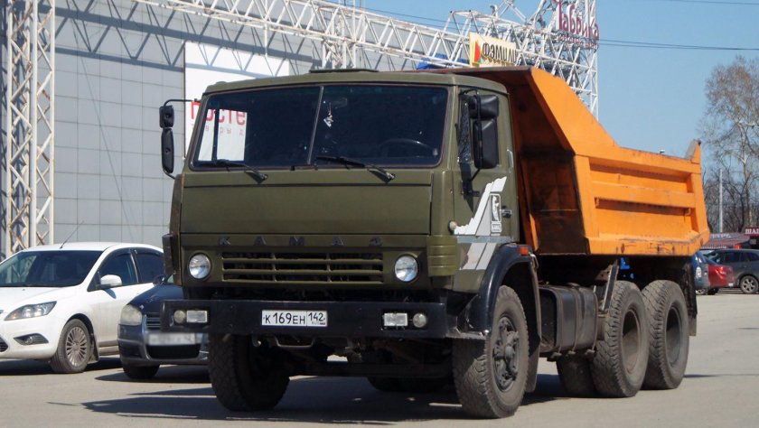 Грузовик КАМАЗ 55111