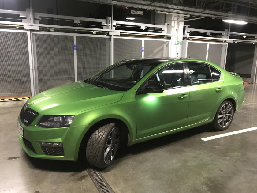 Шкода а7 РС зеленая