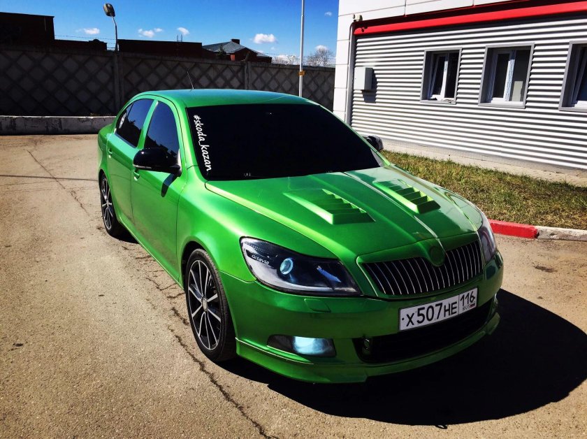 Шкода Октавия а5 зеленая