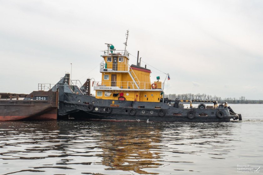Буксир толкач Шлюзовой