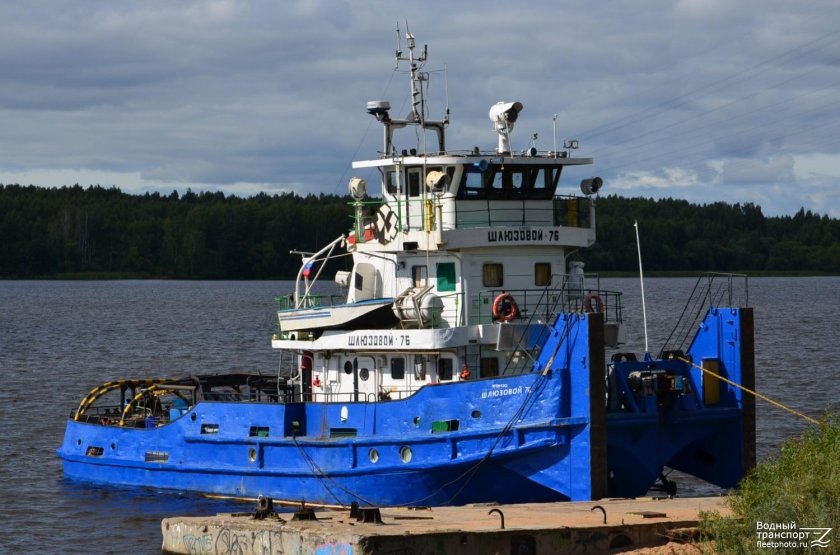 Шлюзовой 76 буксир толкач