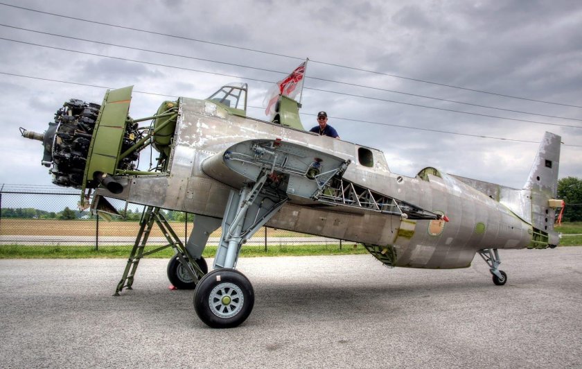 Самолет tbm-3 Avenger