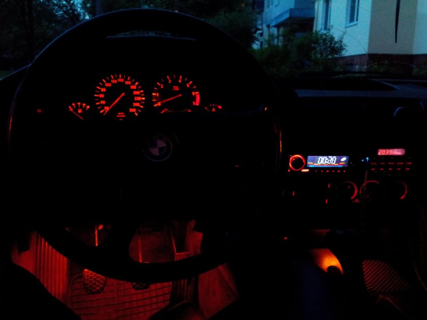 БМВ е34 подсветка салона