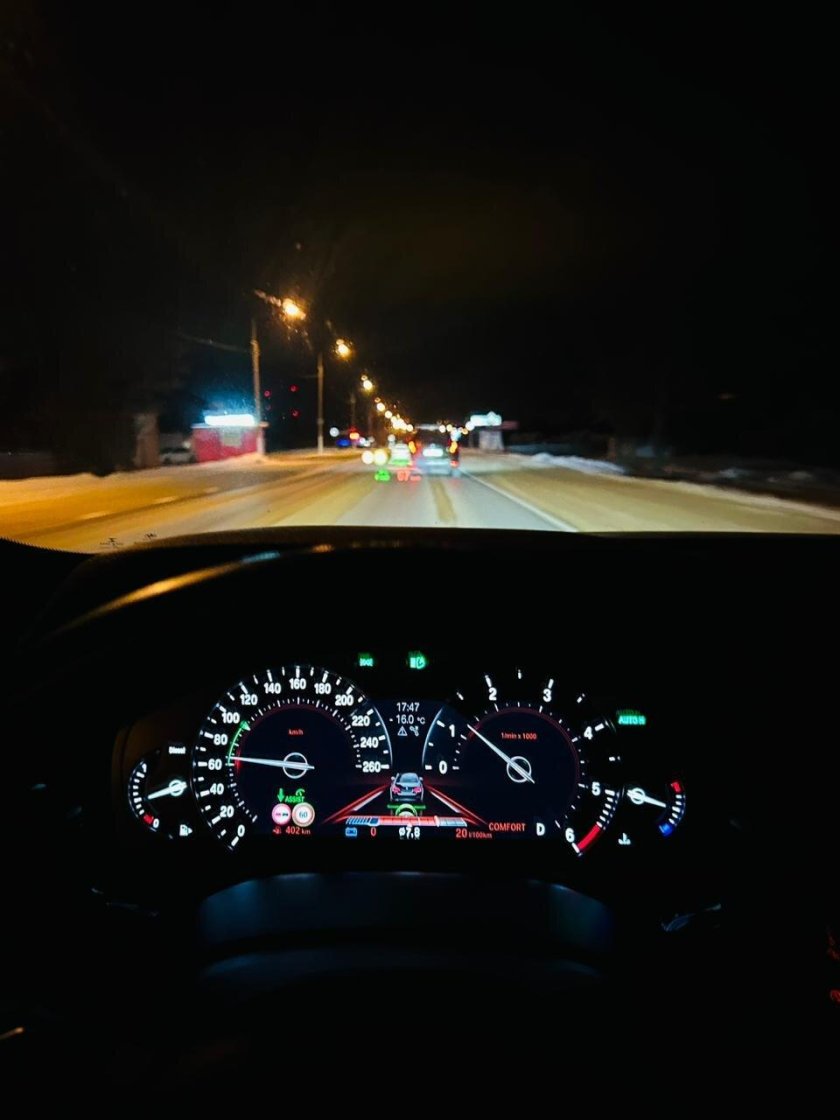 BMW 320 Night Drive