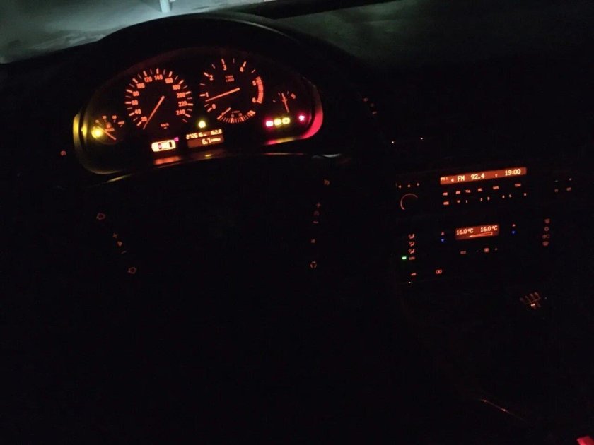 БМВ е46 салон ночью