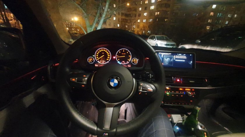 За рулем БМВ х5 е70