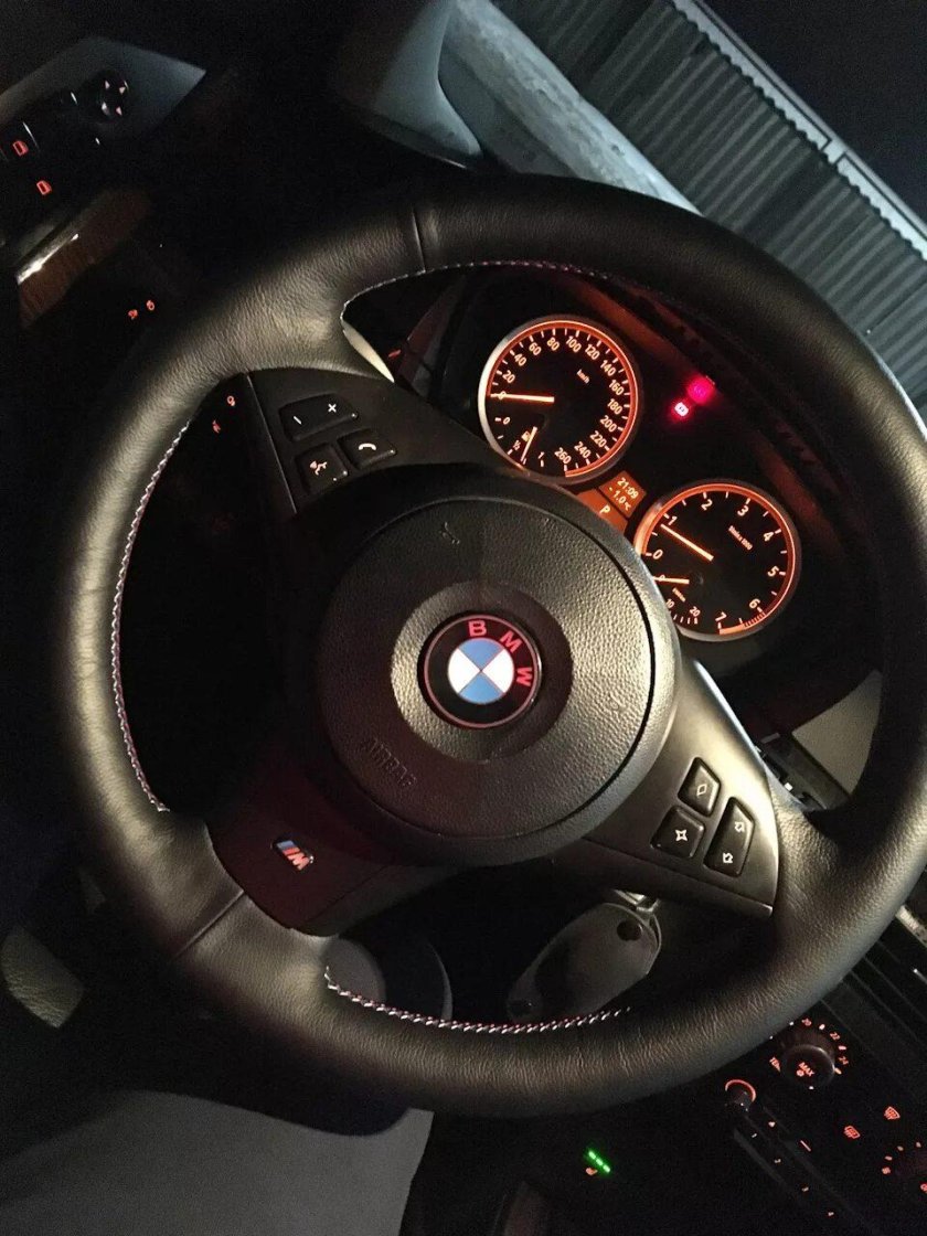 BMW m5 e60 салон ночью