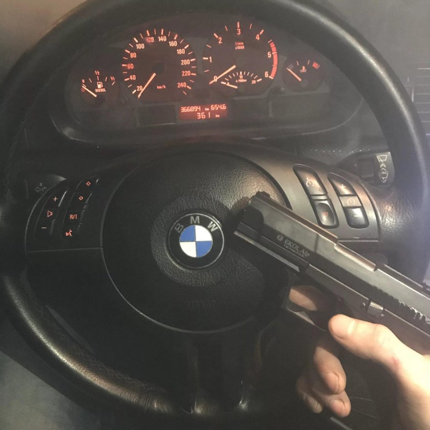 За рулем БМВ е34 ночью