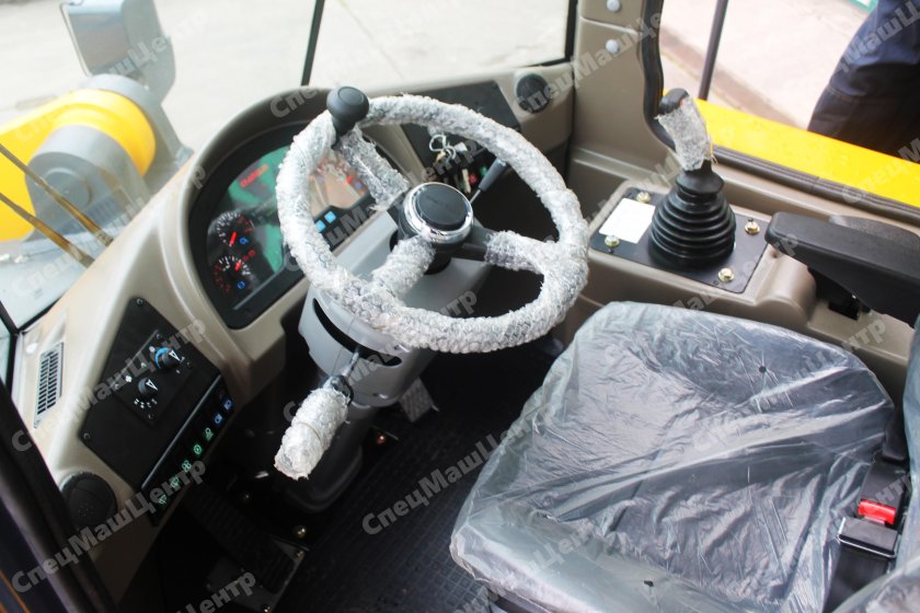 Фронтальный погрузчик Чанглин 956